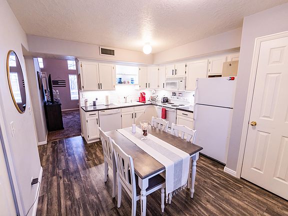5th image of 684 W Buena Vista Blvd Unit 301