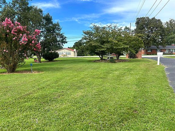 4th image of 8035 State Highway 259 N