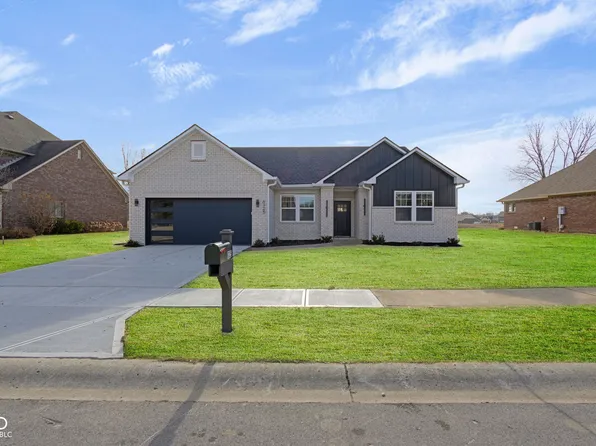 6325 Canak Dr, Avon, IN 46123