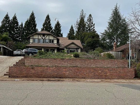 5th image of 675 Hancock Dr
