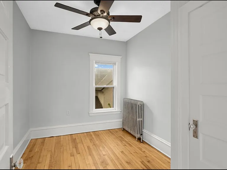 2517 University Ave NE #2 — Photo 4