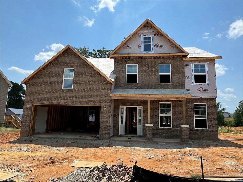 2nd image of 704 Fairmile Dr
