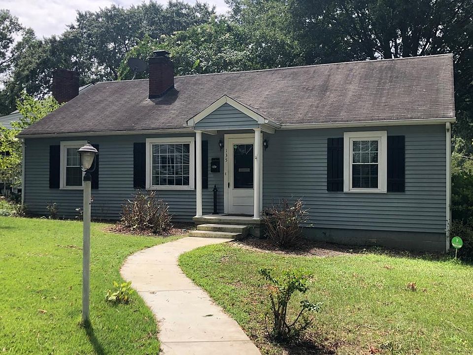 1st image of 135 Clarendon Cir