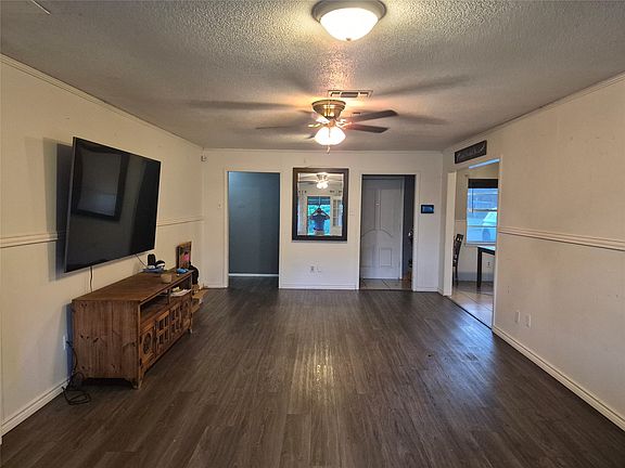 4th image of 243 Weldon Dr
