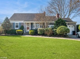 3536 Carrollton Ave, Wantagh, NY 11793