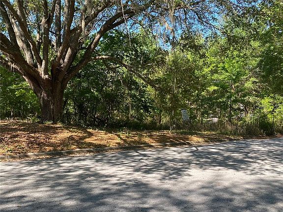 5th image of 6811 NW 11th Pl