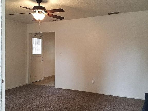 2nd image of 4754 E Hammond Ave