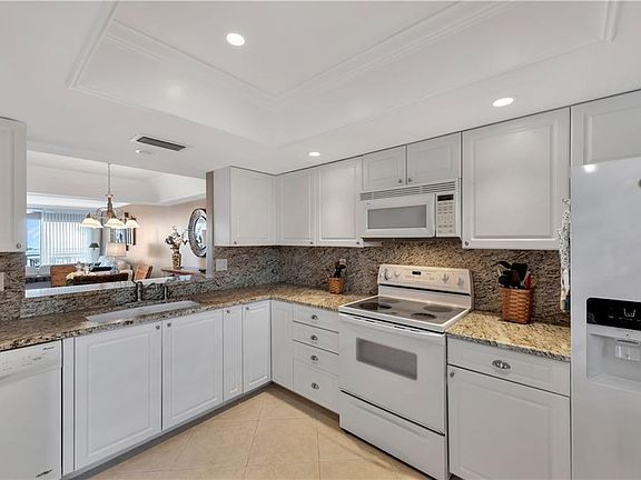 5th image of 3939 Ocean Dr #C-206-206c