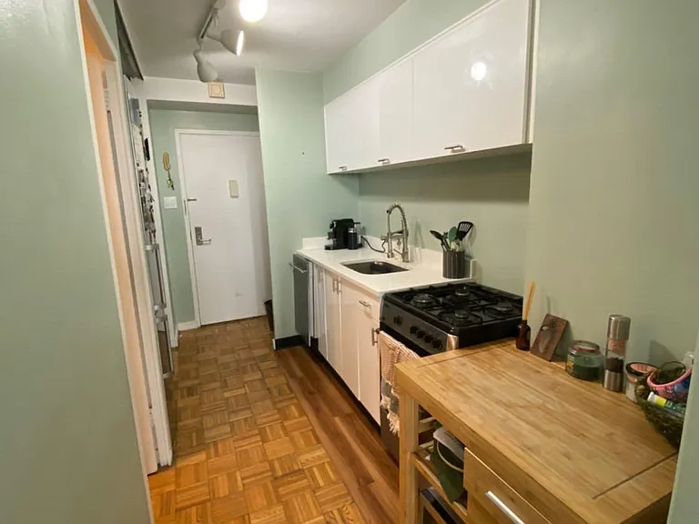 604 S Washington Sq #1113 — Photo 7