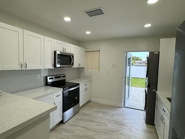 1222 NW 102nd St #2 — Photo 3