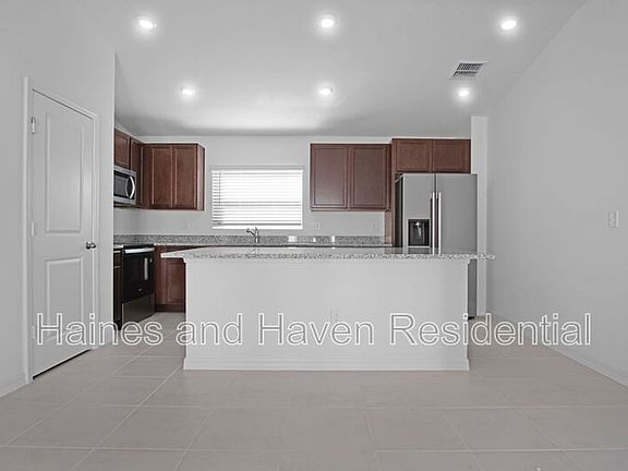 3rd image of 3139 Cedar Crossing Blvd