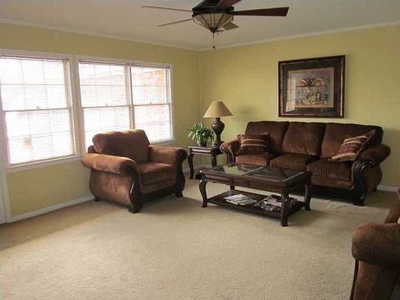 4th image of 1803 Shoreham Dr