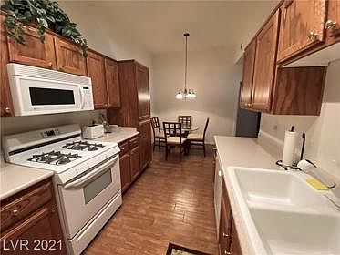 3rd image of 3571 Desert Cliff St