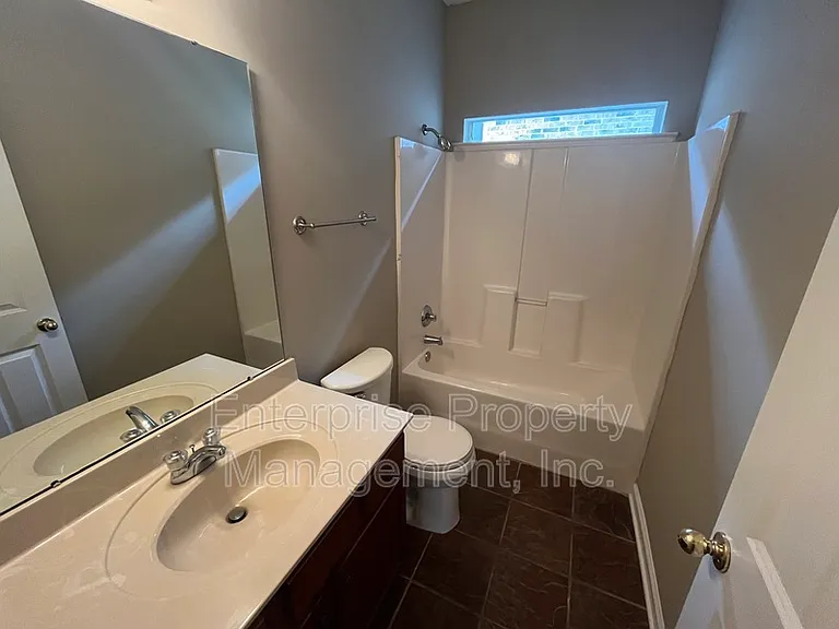 5236 Laurelhome Cv — Photo 11