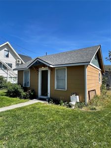 327 S 4th Avenue S, Okanogan, WA, 98840