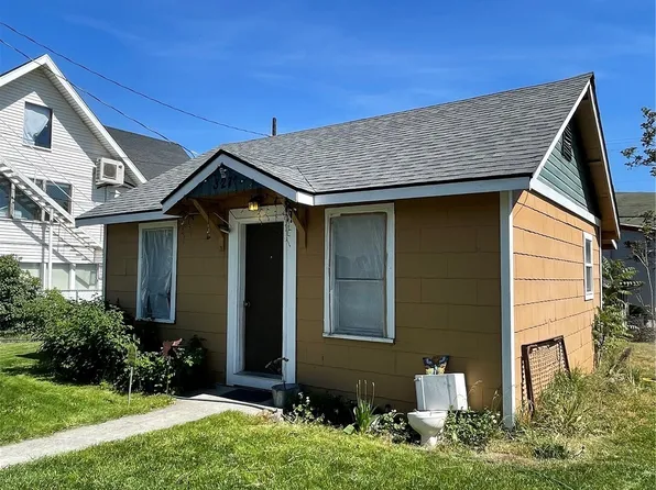327 S 4th Avenue S, Okanogan, WA 98840