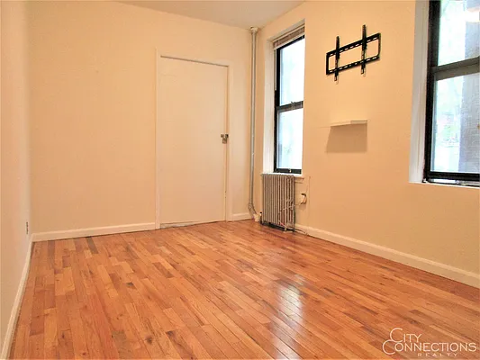 Rented by City Connections Realty | media 25