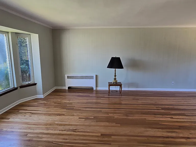 1 Rosewood Dr — Photo 4