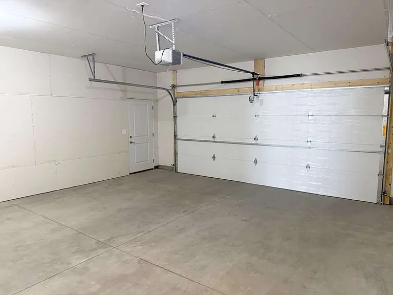 Valley View Town Homes Garage
