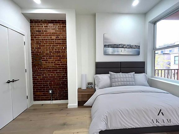 3rd image of 135 W 126th St #3R