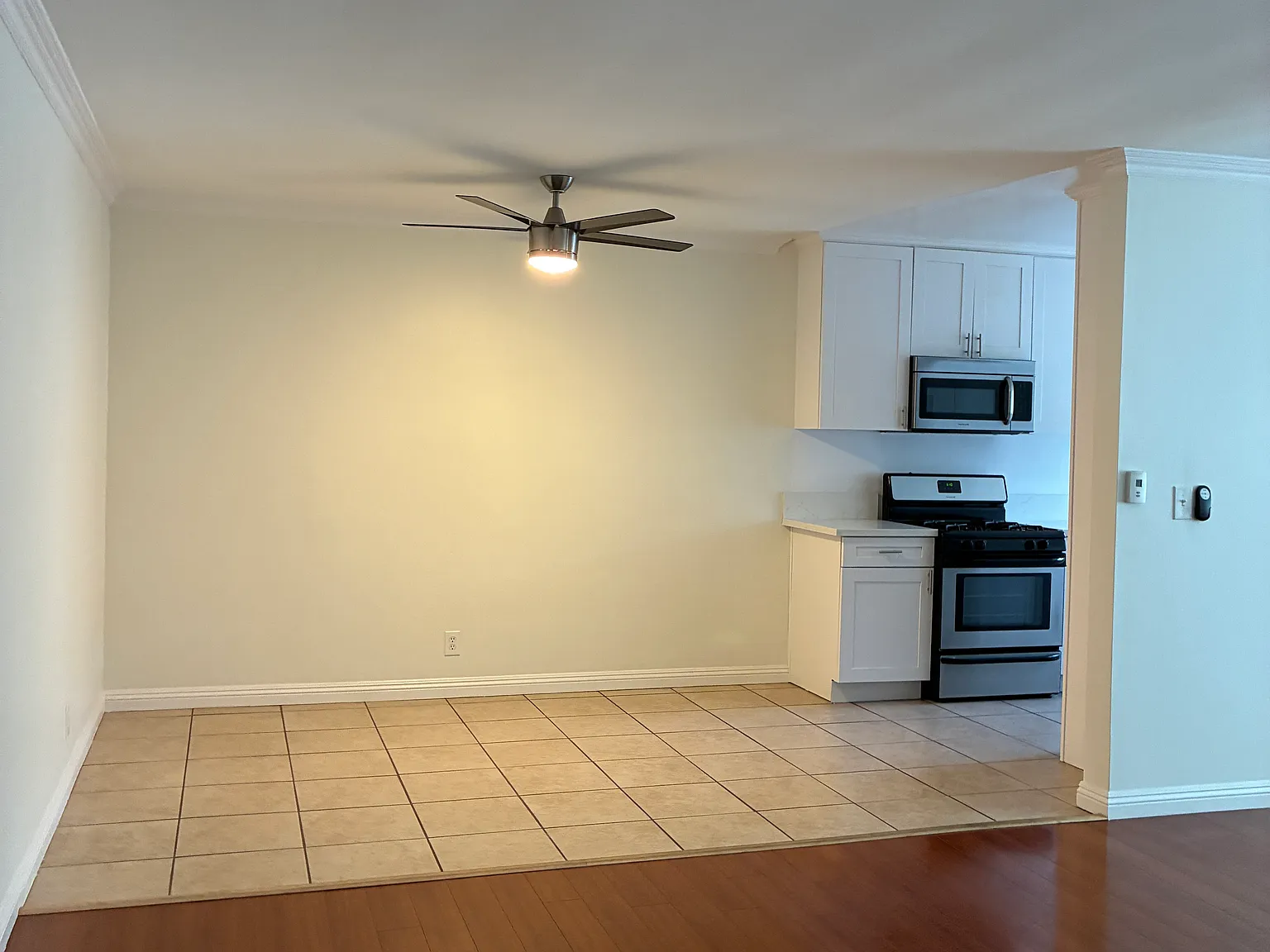 2 bed, 1.5 bath, 800 sqft, $2,598 — Photo 2