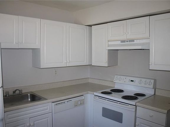 5th image of 12409 Oak Cedar Pl APT 102