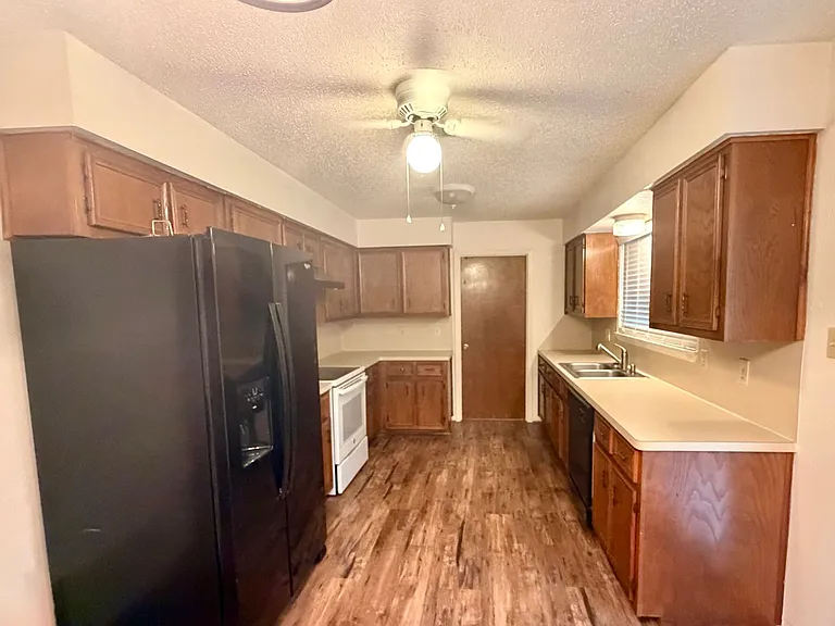 108 Stone Canyon Ct — Photo 5