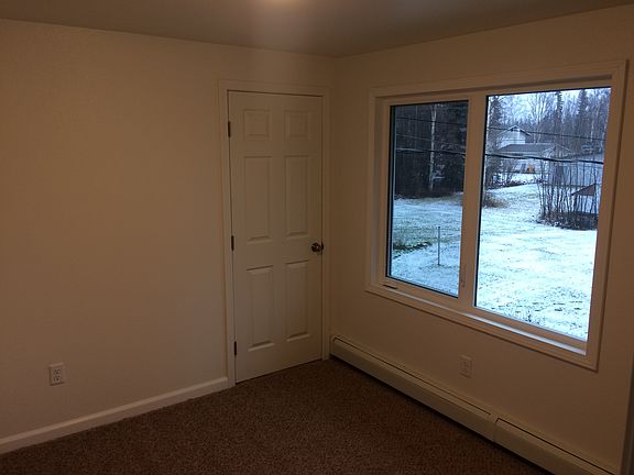 5th image of 4083 Iris Ln
