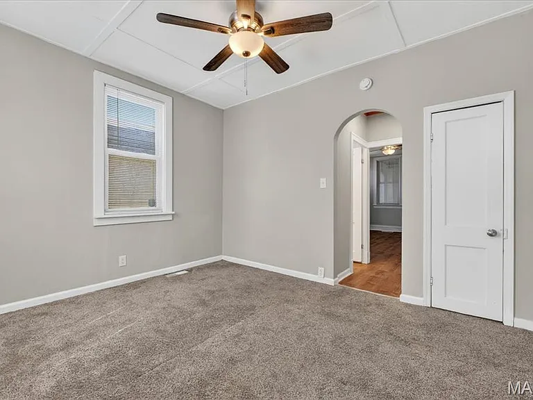 6118 Vermont Ave — Photo 14
