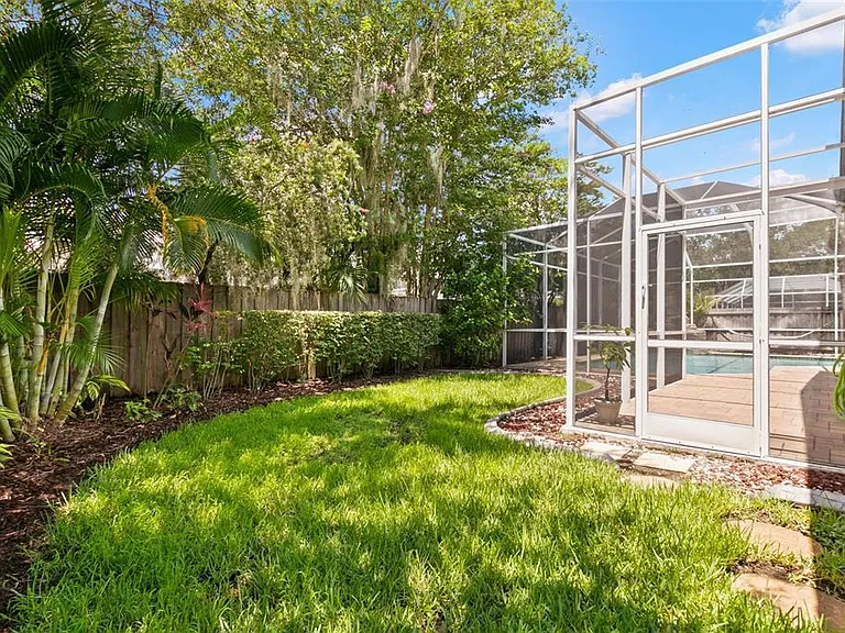 11934 Wandsworth Dr — Photo 16