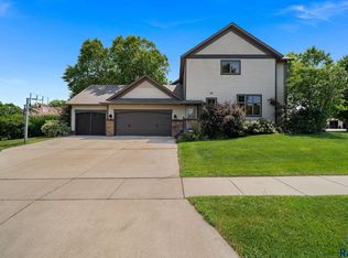 1600 S Parkview Blvd, Brandon, SD 57005