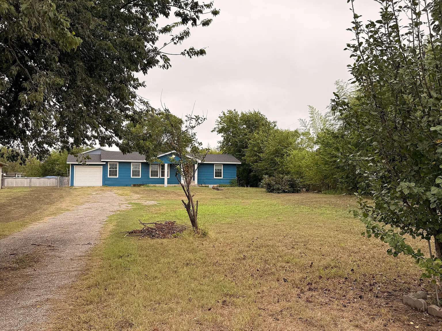 3 bed, 1400 sqft, $2,195 — Photo 1