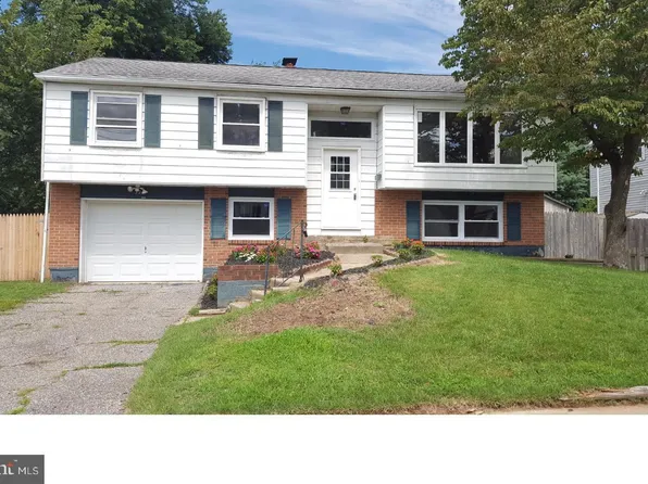 323 Lincoln Ave, Edgewater Park, NJ 08010