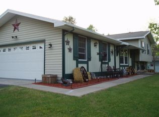 360 Wire Line Rd, Caro, MI 48723