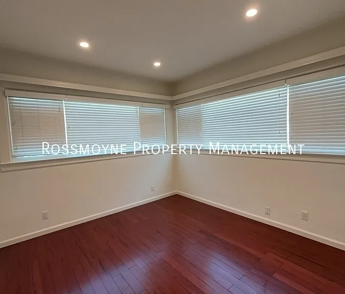 1023 Virginia Pl — Photo 15