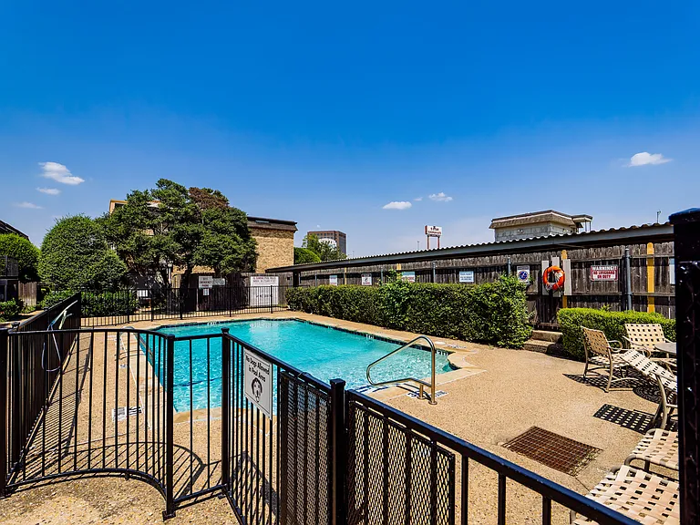 7929 Meadow Park Dr #201 — Photo 24