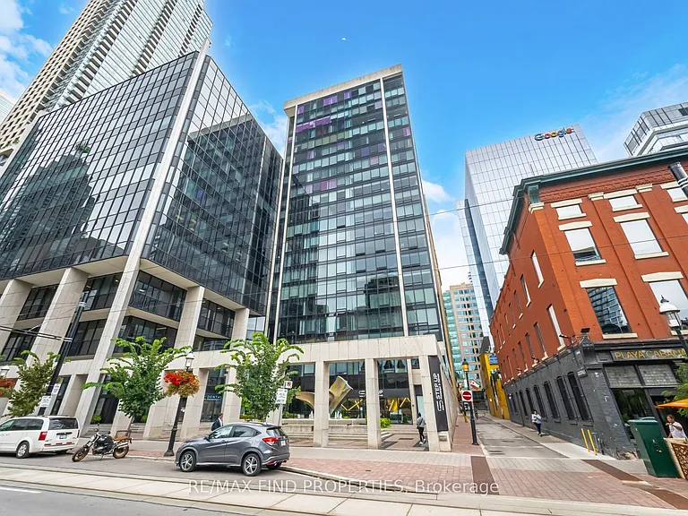 30 Wellington St E #901 — Photo 1