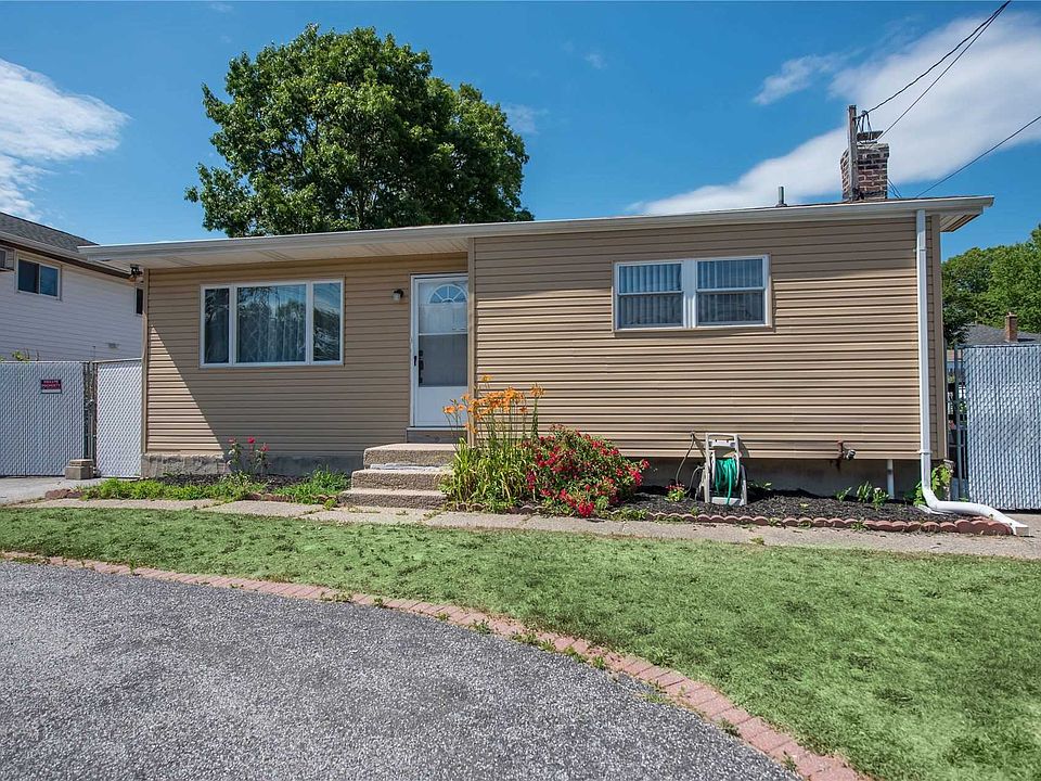 413 Fir Grove Rd, Ronkonkoma, NY 11779 Zillow