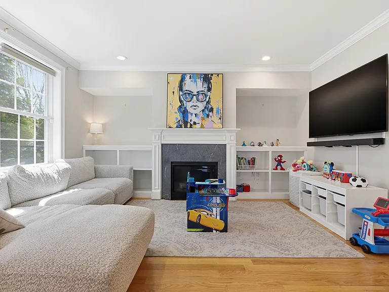 7 Spring Ct #A — Photo 9