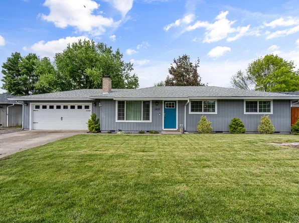 2423 Delta Waters Rd, Medford, OR 97504