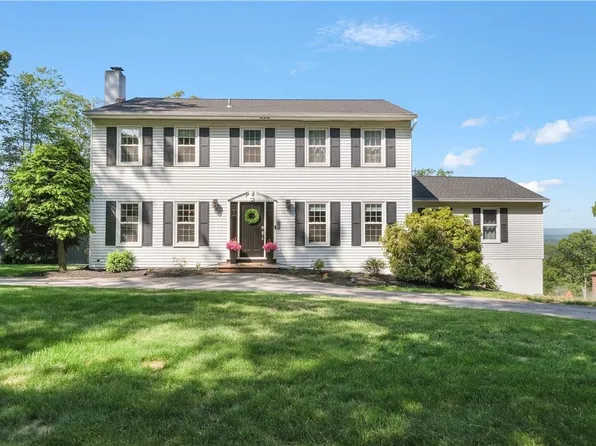 2 Alpine Drive, Hopewell Junction, NY 12533