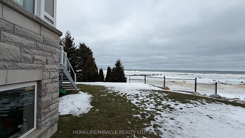 Wasaga Beach House for rent - 5 Bedrooms — photo 29
