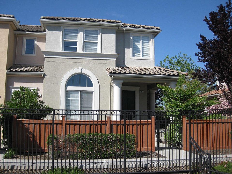 1st image of 227 Vista Roma Way