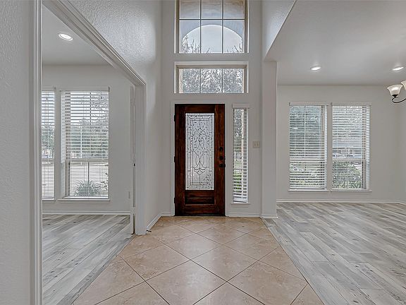 4th image of 1911 Granite Field Ln