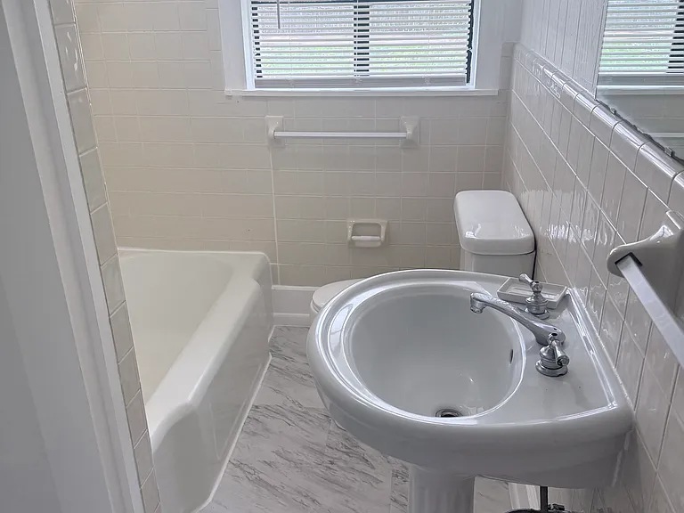 1111 Alvin Ave — Photo 21