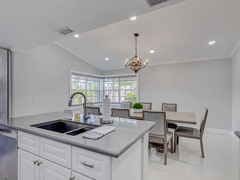 17 Selby Ln — Photo 19