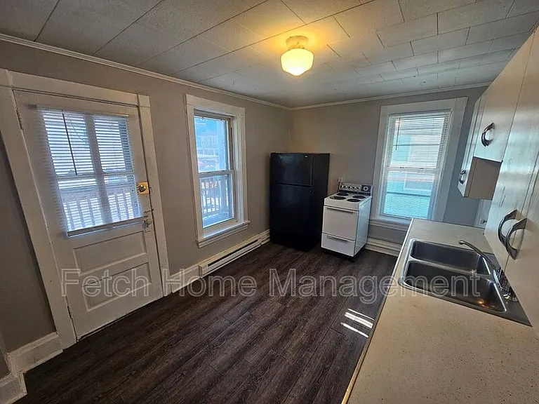2534 Derry St #2 — Photo 5