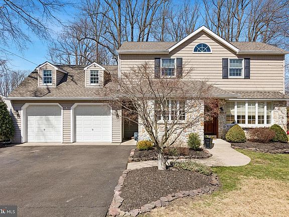 2nd image of 181 Sleighride Rd