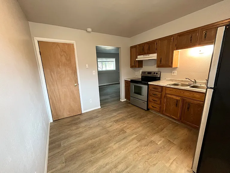 611 W Arnold St #2 — Photo 5
