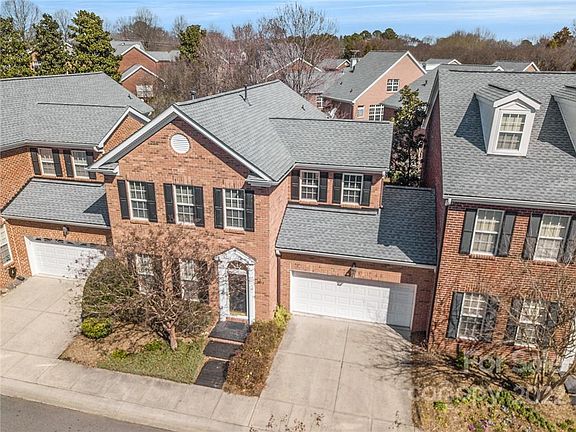 2nd image of 9174 Bonnie Briar Cir